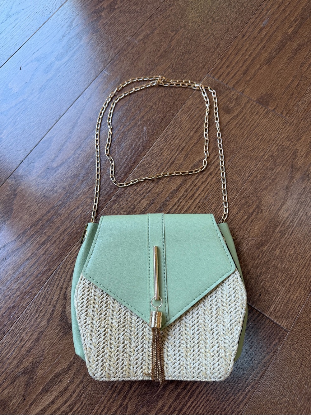 Mint Green Straw Crossbody Bag with Gold Chain
